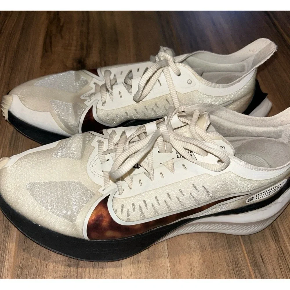 Womens Nike Zoom Gravity Size 7 Tennis‎ Shoes